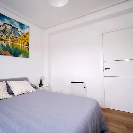 Piso En El Centro De Asturias شقة لانغريو