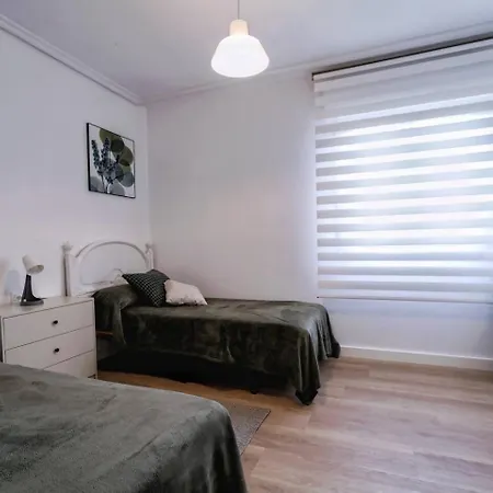 Piso En El Centro De Asturias شقة